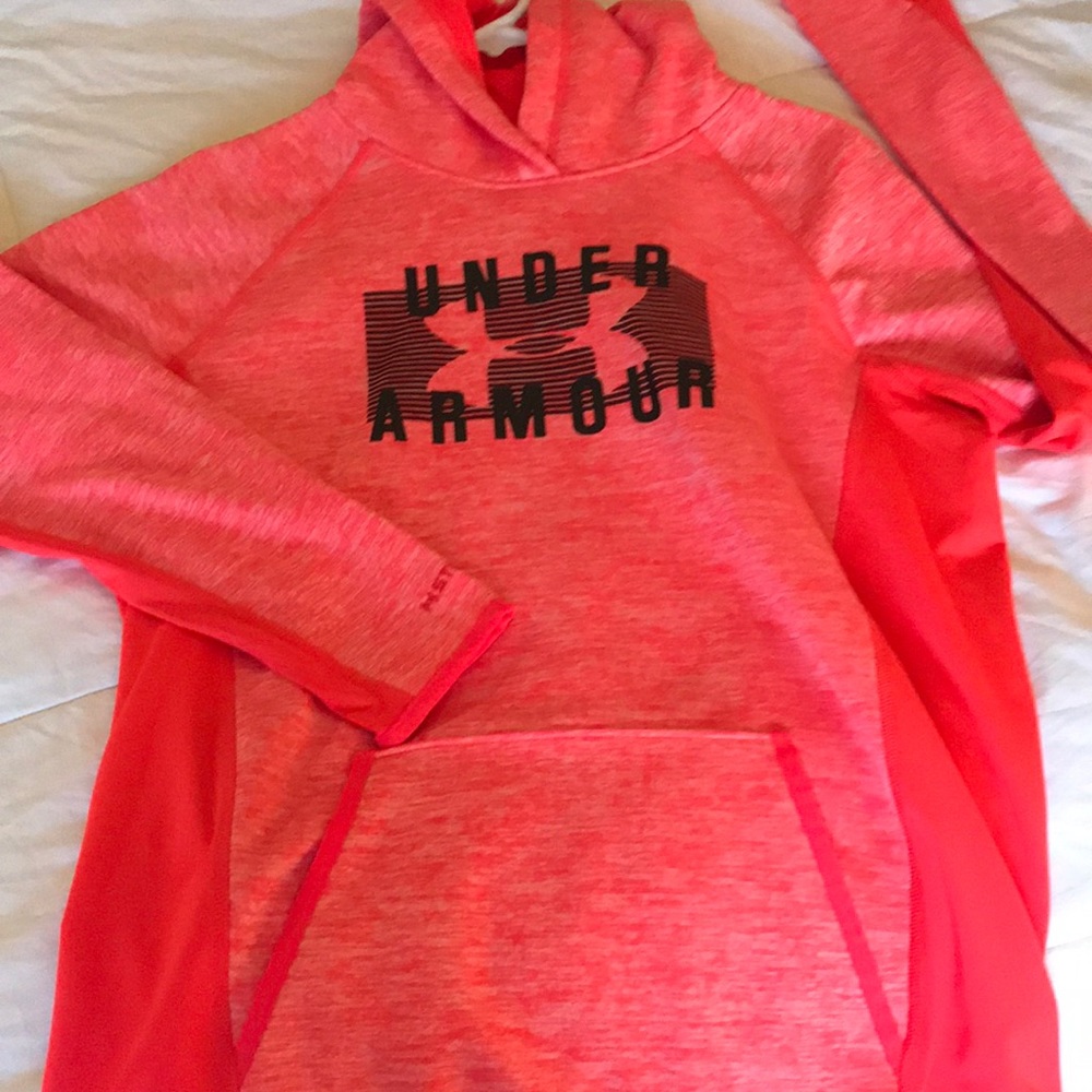 Under armor hoodie! NWT! Size medium